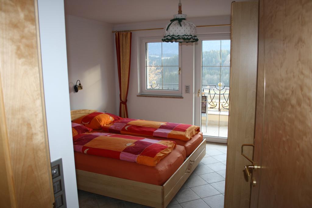 Villa Victoria Hermagor-Pressegger See Habitación foto